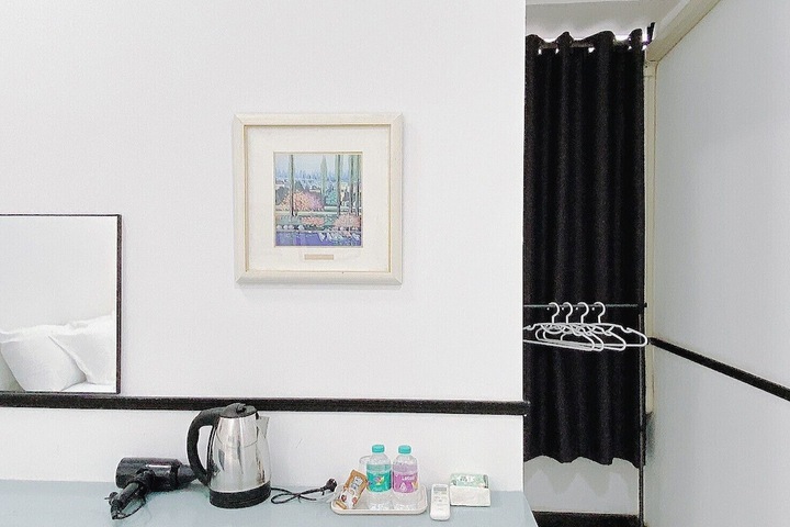 Room 3 of 22