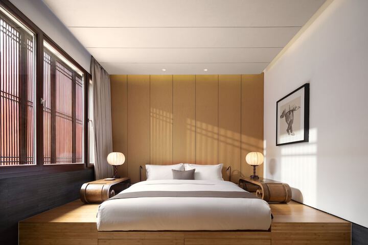 Room 3 of 26