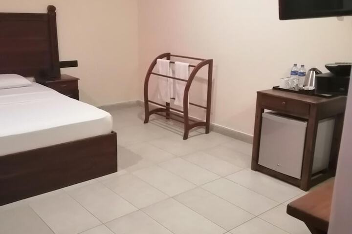 Room 25 of 54