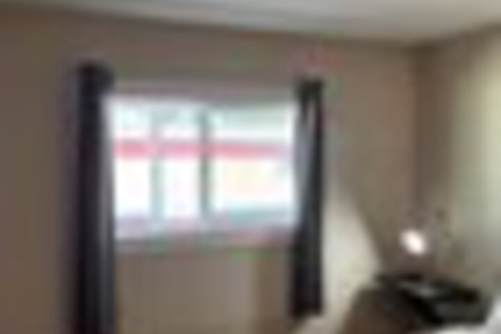 Room 14 of 168