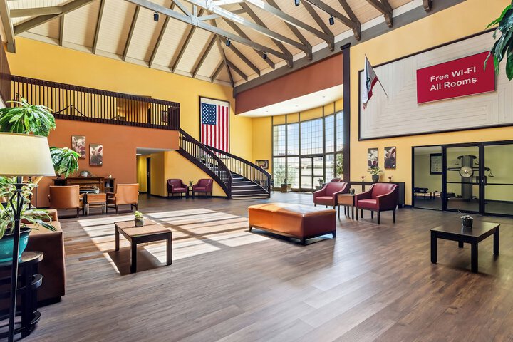 Guest Lobby