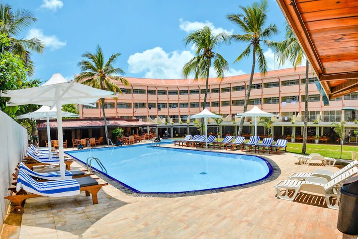 Hotel with Pool