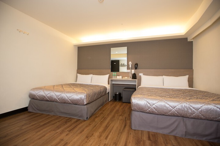 Room 15 of 29