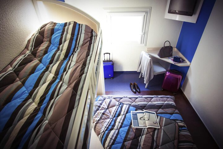 Room 20 of 38
