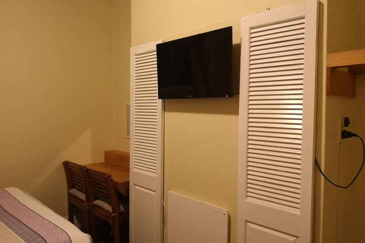 Room 14 of 37