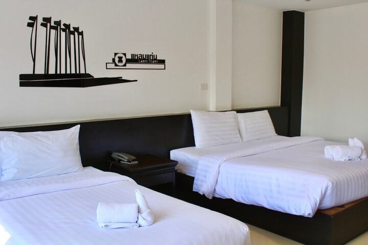 Room 25 of 64