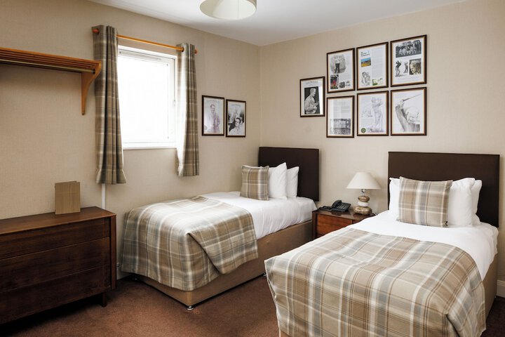 Room 3 of 15