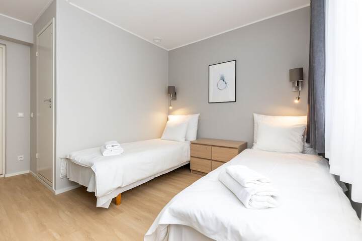 Room 5 of 14