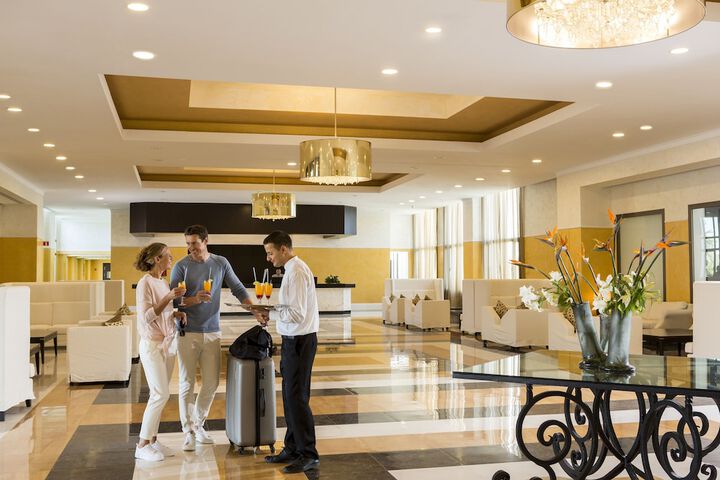 Exterior of Hotel Concorde Green Park Palace