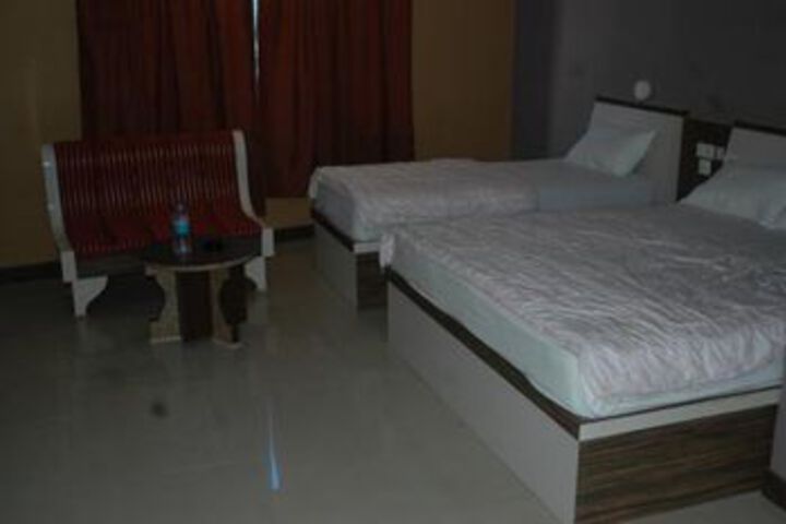 Room 18 of 32