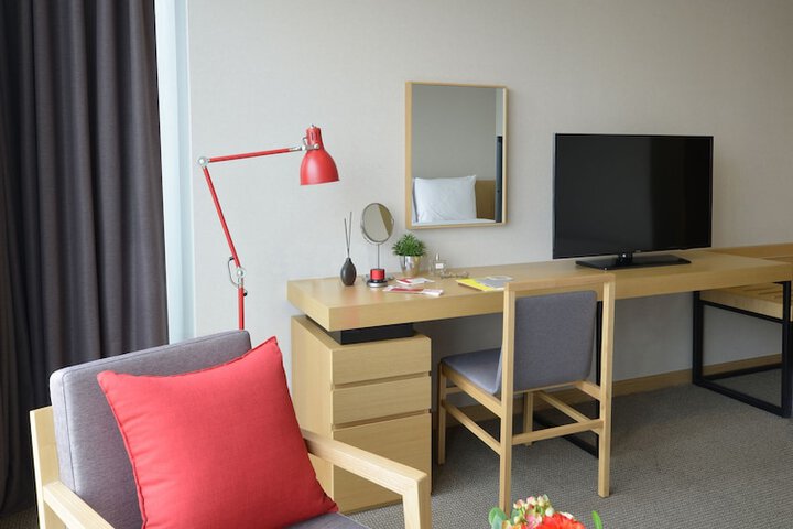 Room 4 of 38