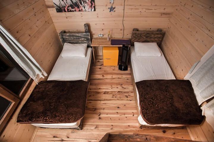 Room 4 of 17