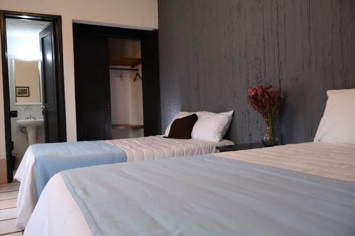 Room 16 of 22