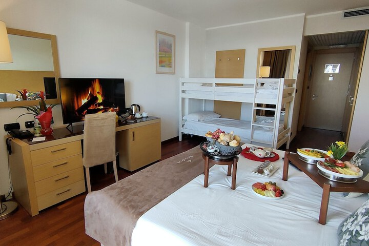 Room 18 of 72