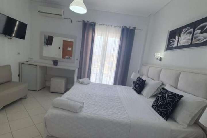 Room 43 of 106