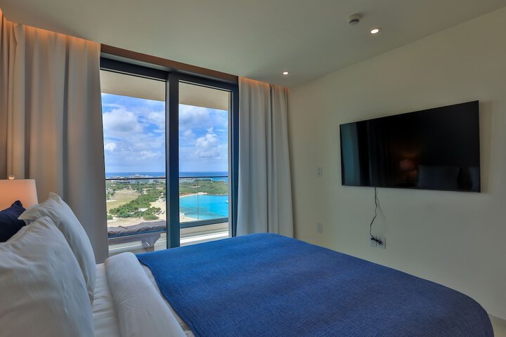 Room 26 of 1000