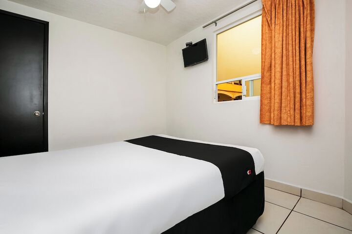 Room 11 of 39