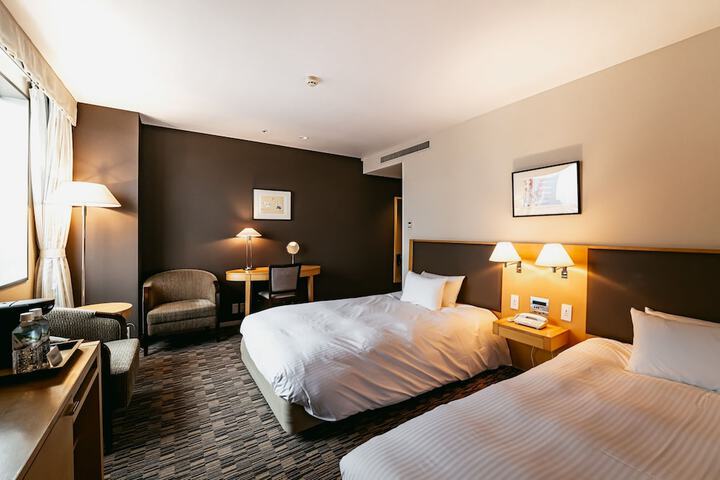 Room 6 of 30