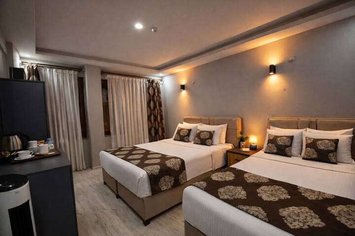 Room 3 of 25