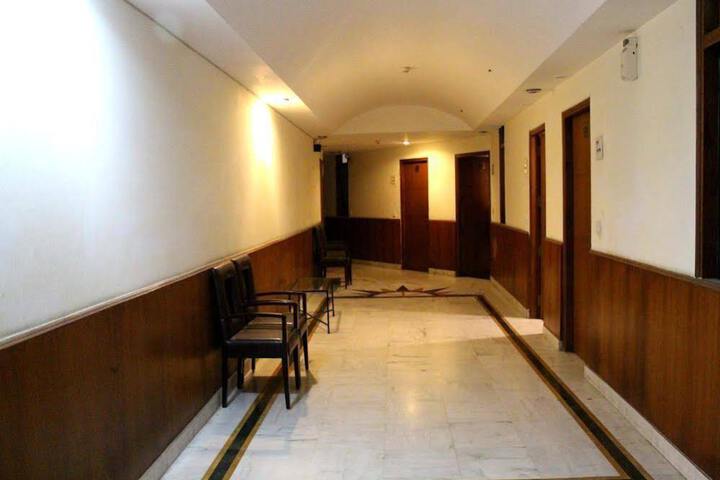 OYO ROOMS VIKAS PURI NEW DELHI