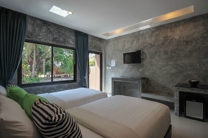 Room 19 of 152