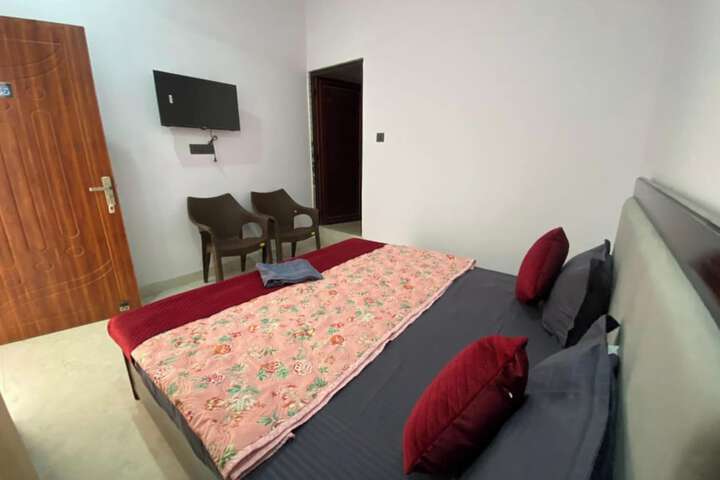 Room 5 of 23