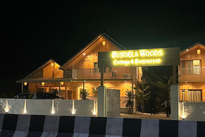 Bundela Woods Cottage and Restaurant in Rajnagar