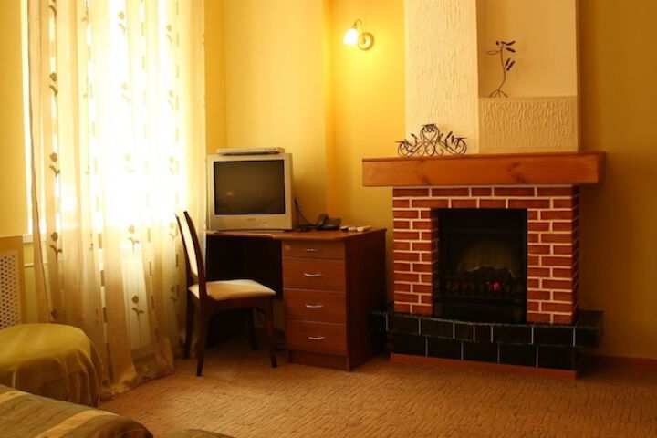 Room 17 of 115
