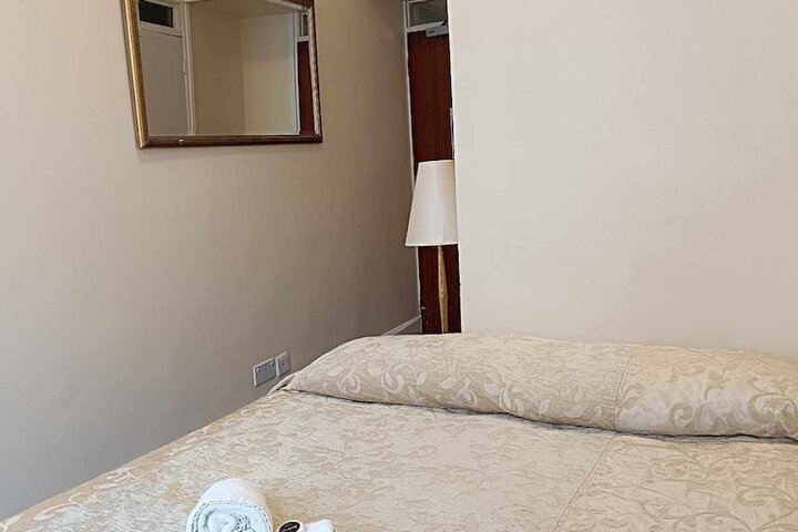 Room 107 of 283