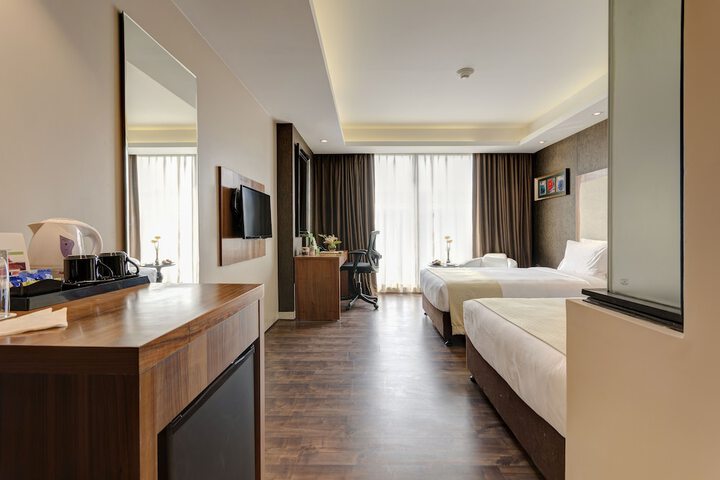 Room 8 of 78