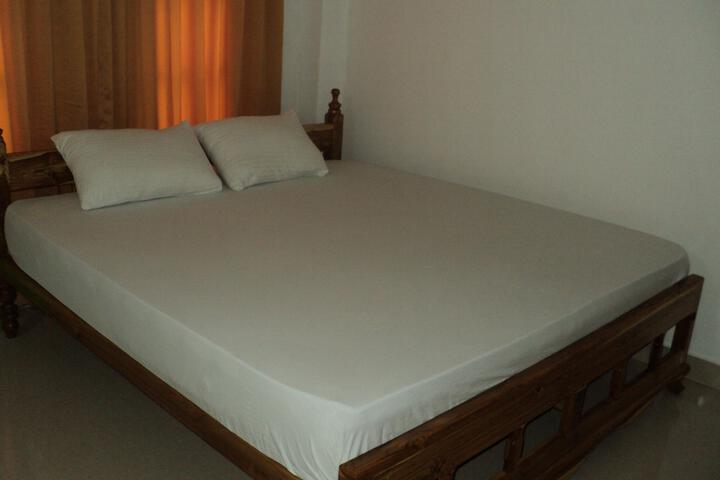 Room 2 of 6
