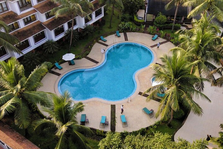 Pool 41 of 64
