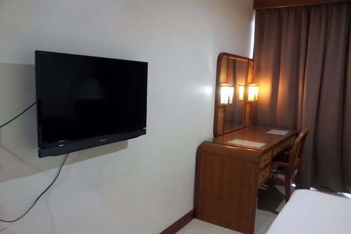 Room 15 of 50