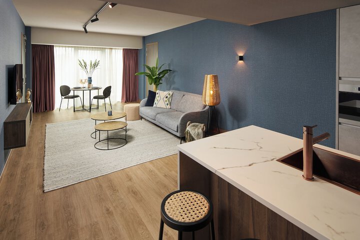 Room 47 of 112
