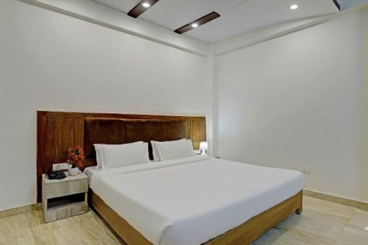 Room 10 of 23