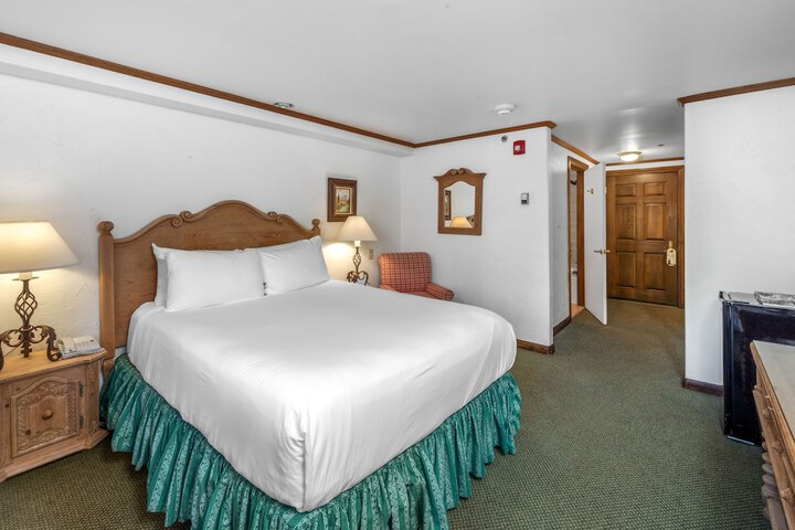Room 12 of 66