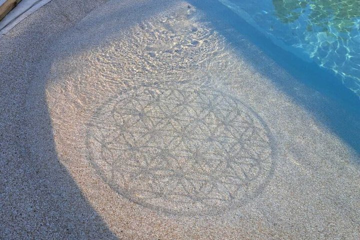 Pool 15 of 23