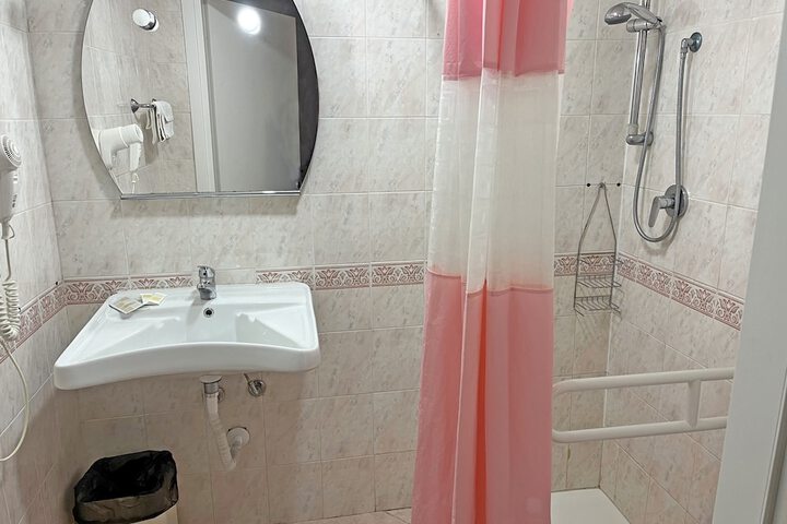 Room 14 of 109