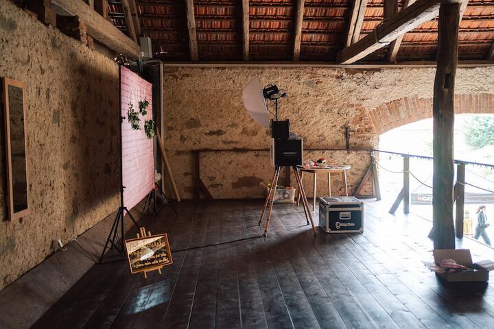 Room 4 of 30