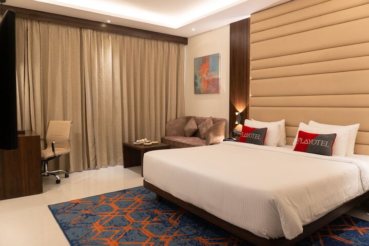 Room 4 of 23