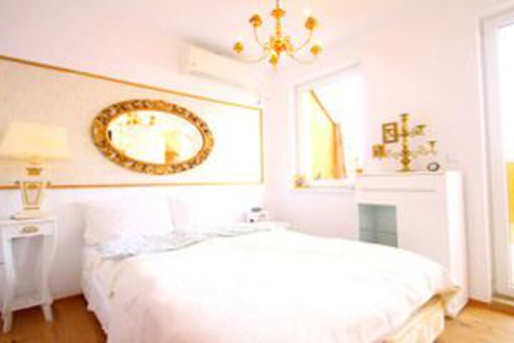 Room 34 of 51