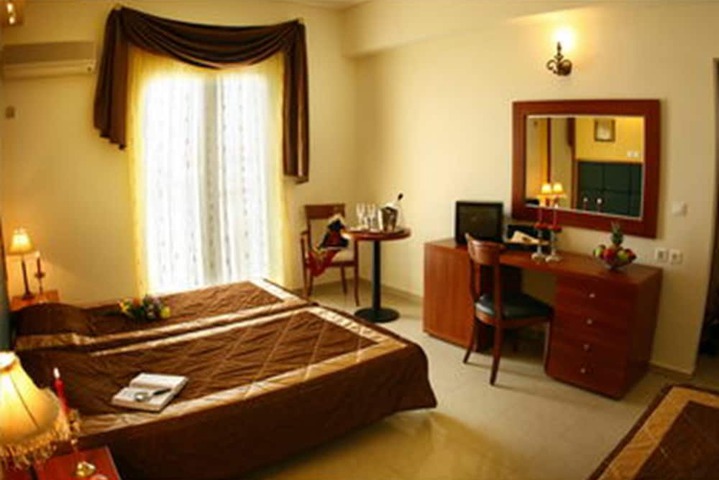Room 4 of 35