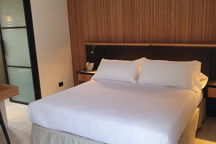 Room 15 of 64