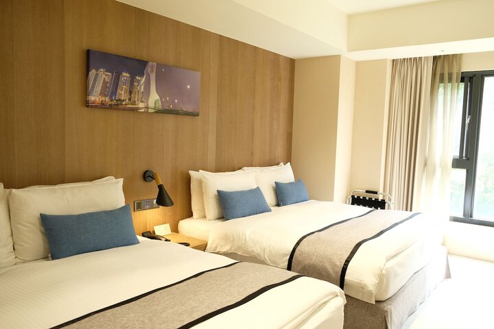 Room 25 of 61