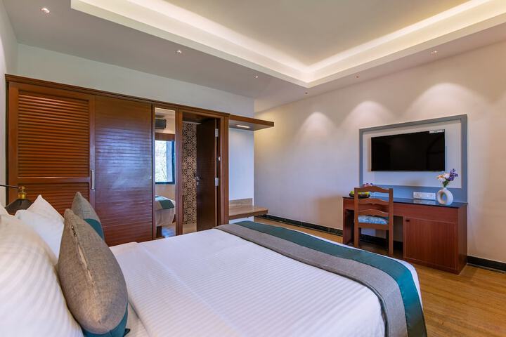 Room 34 of 87