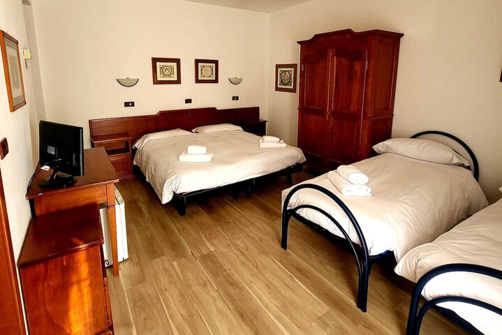 Room 11 of 41