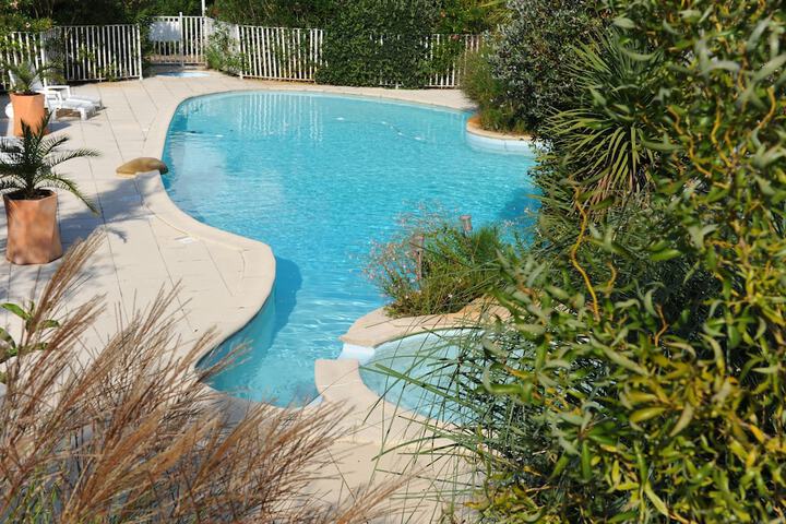 Hotel Pool