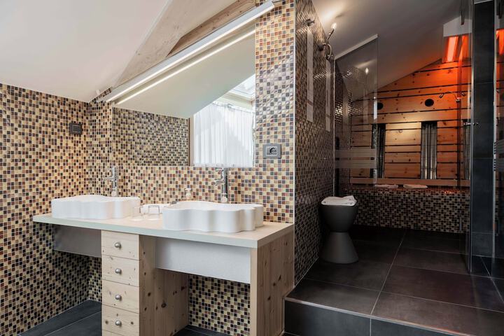 Bathroom Interior Photo