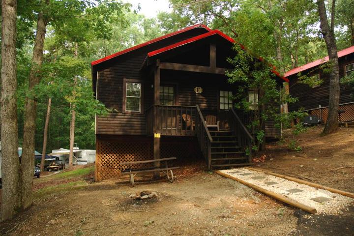 Carolina Landing Camping Resort Luxury Cabin 8 in Fair Play, SC