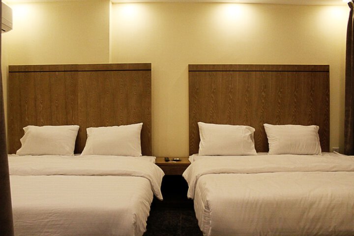 Room 8 of 35